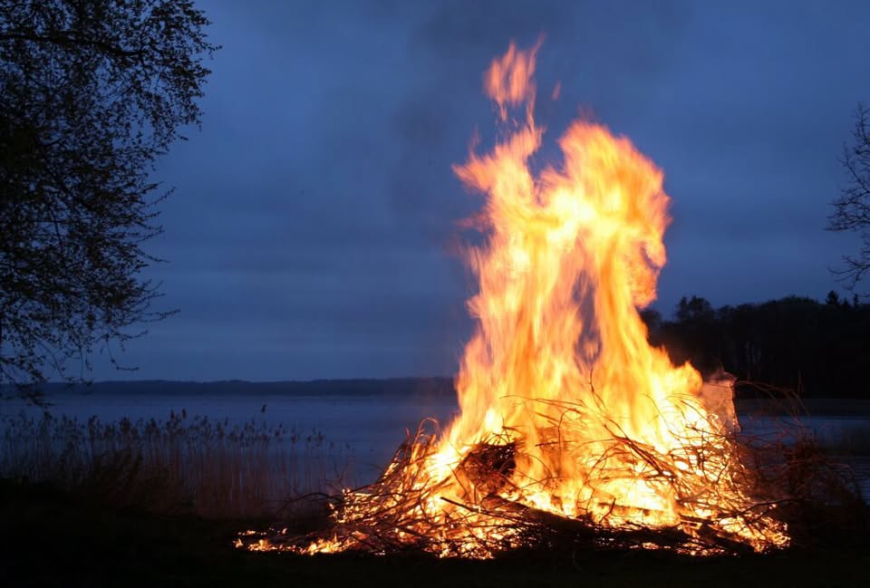 Svatojánská noc